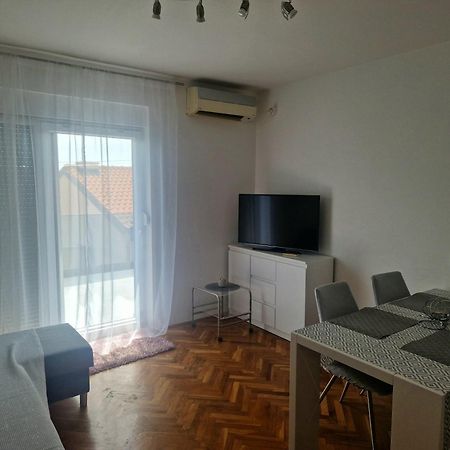 סנג' Apartment Marijanka מראה חיצוני תמונה
